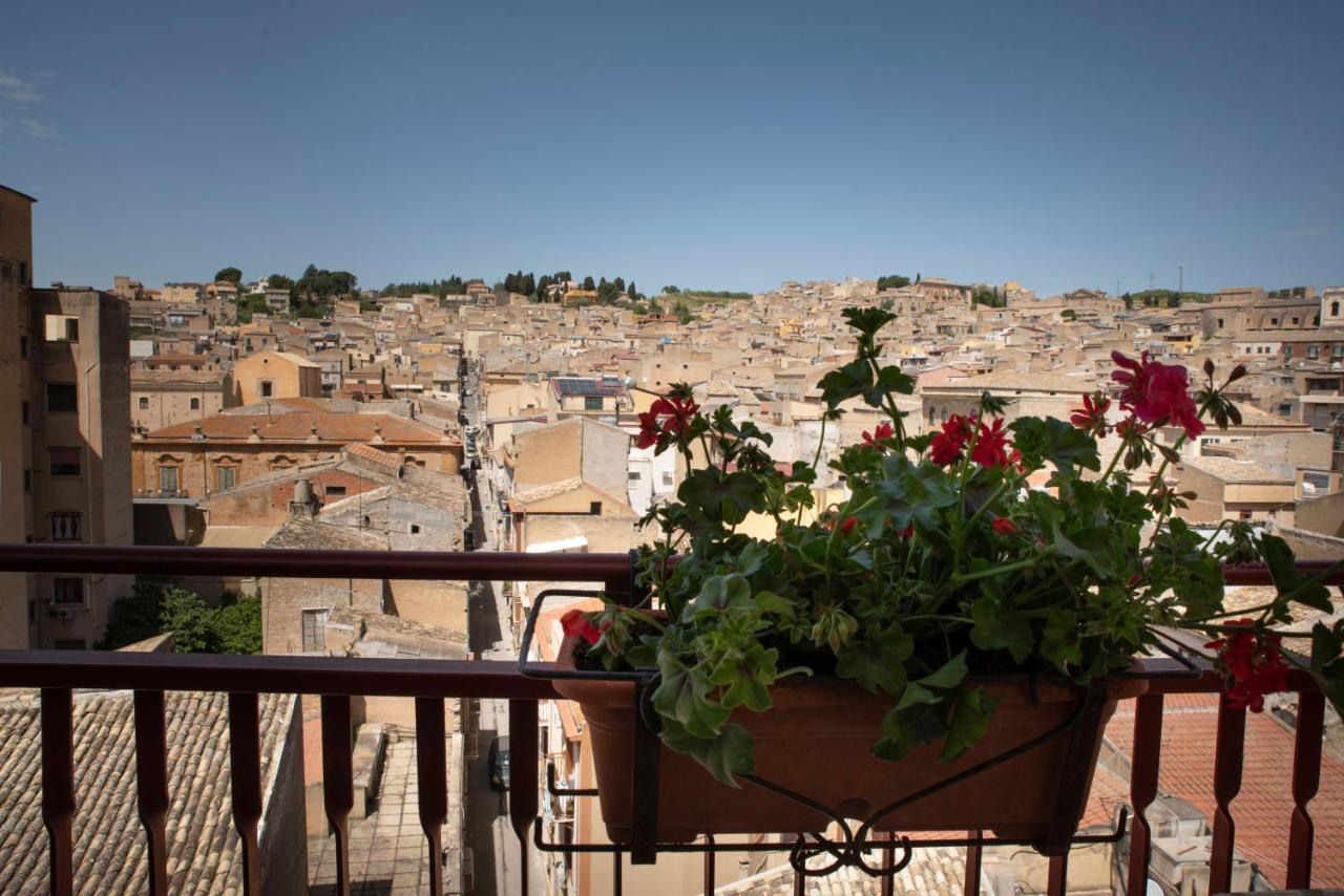Come A Casa Panoramico E Centralissimo Appartement Canicattì Buitenkant foto