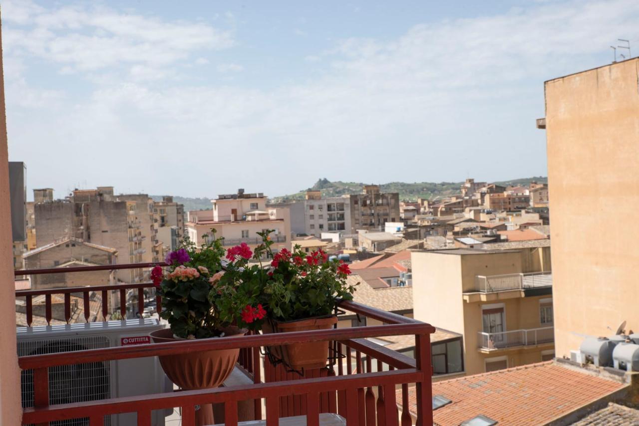 Come A Casa Panoramico E Centralissimo Appartement Canicattì Buitenkant foto